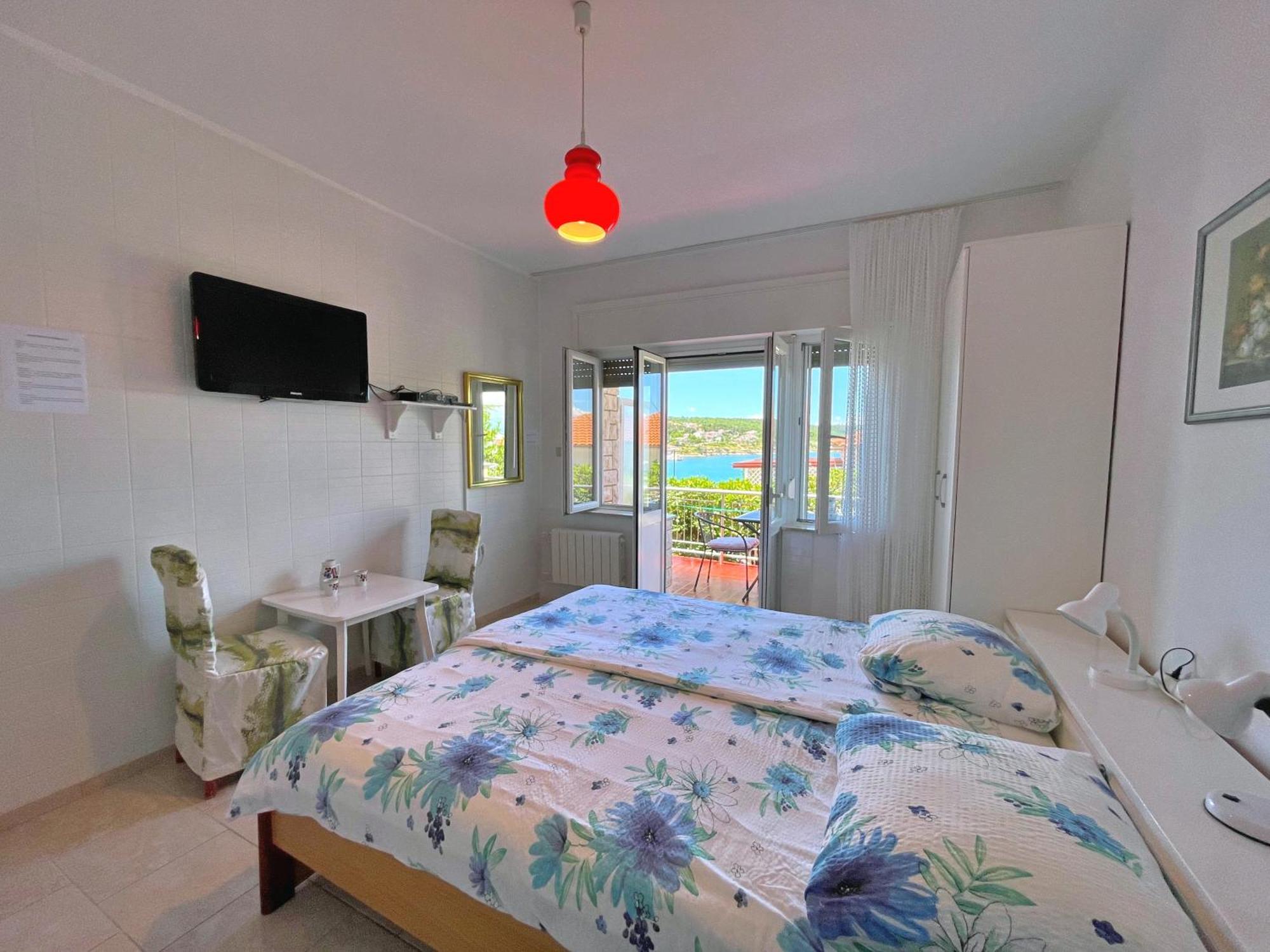 Apartments Nada Šilo Екстериор снимка